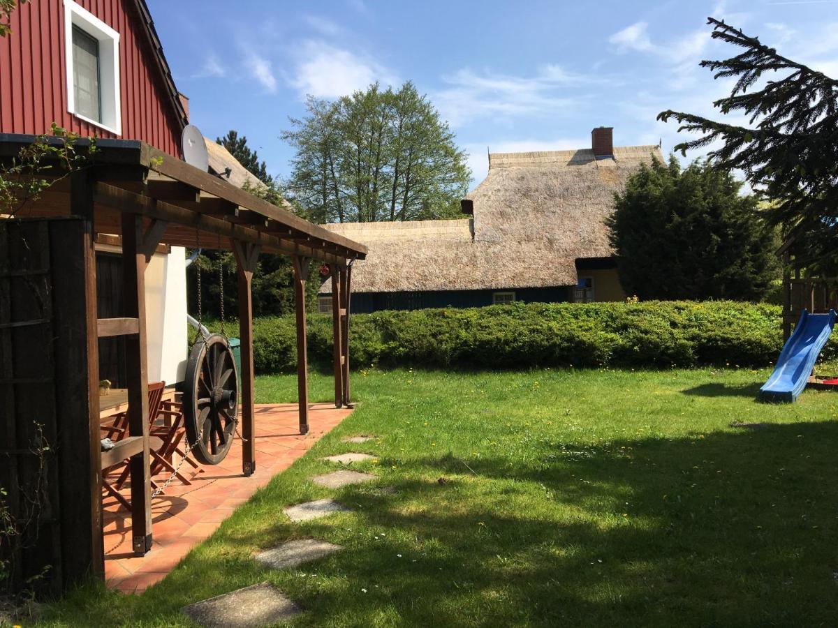 Trollhus - Grosses Familienfreundliches Ferienhaus Born Eksteriør billede